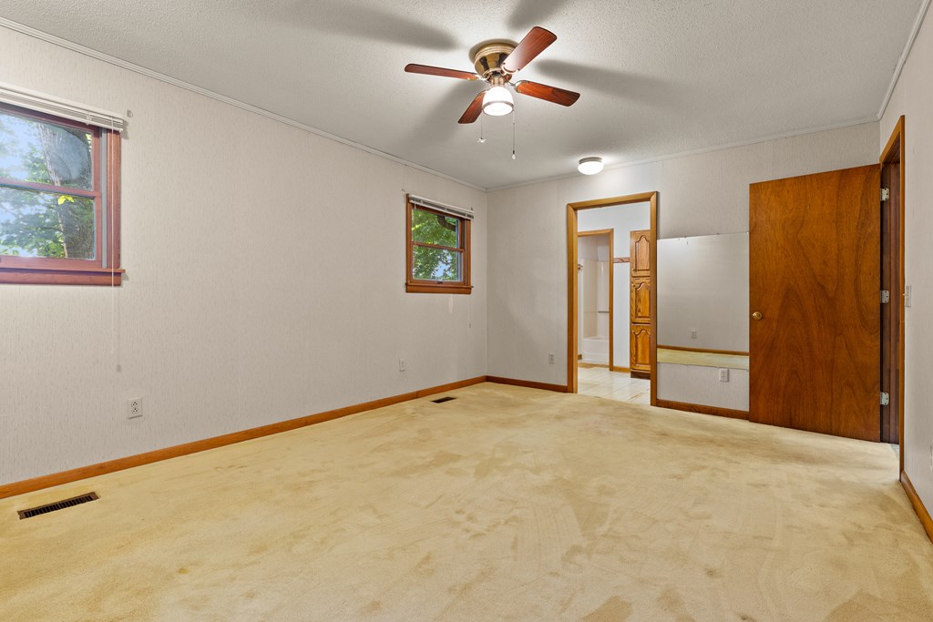 86 Rose Hill Dr