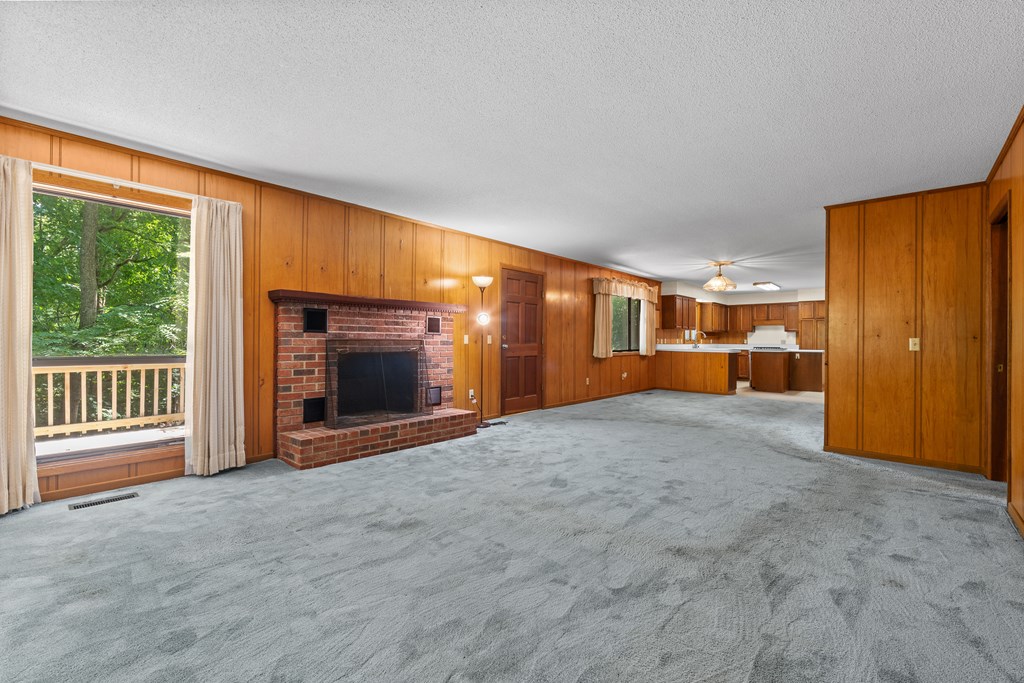 86 Rose Hill Dr