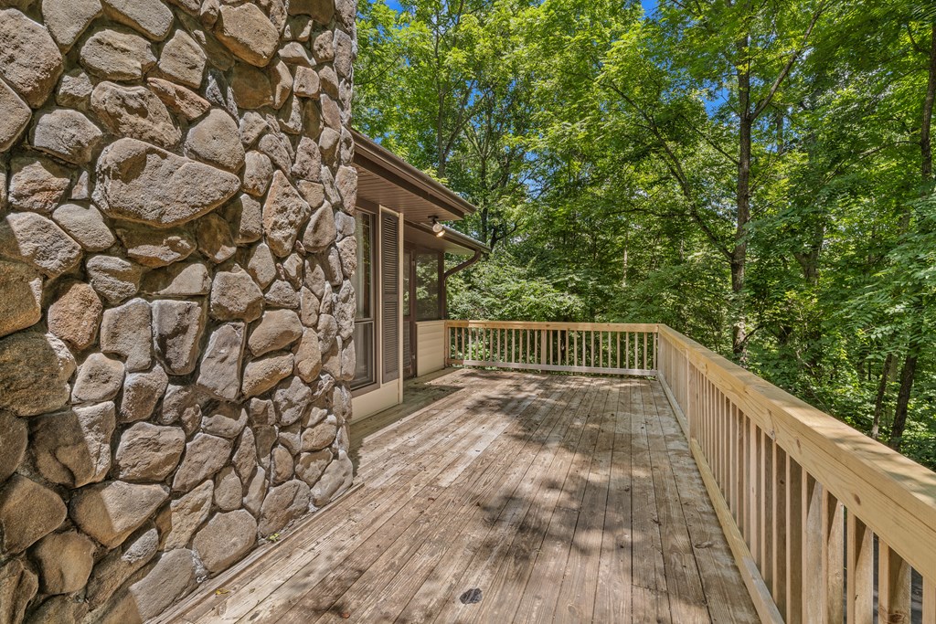 86 Rose Hill Dr