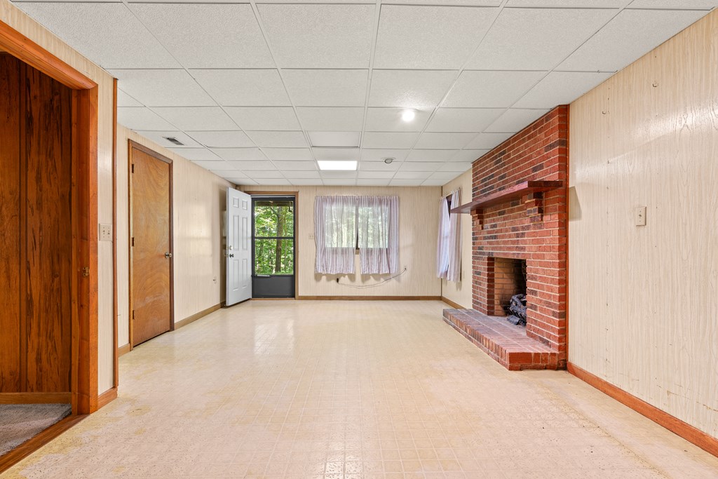 86 Rose Hill Dr