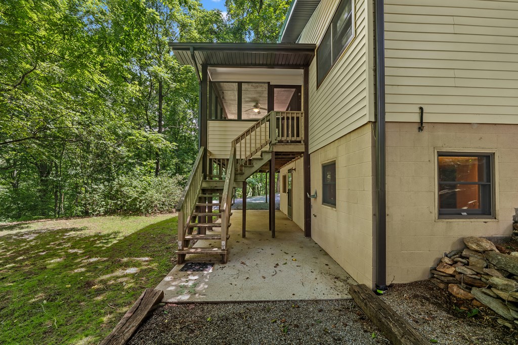 86 Rose Hill Dr