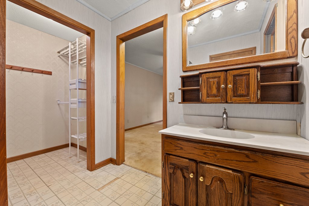 86 Rose Hill Dr