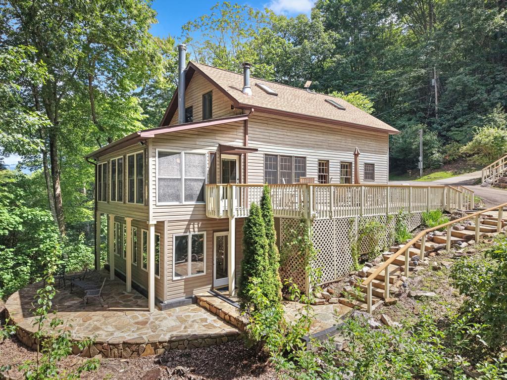 704 Henry Road