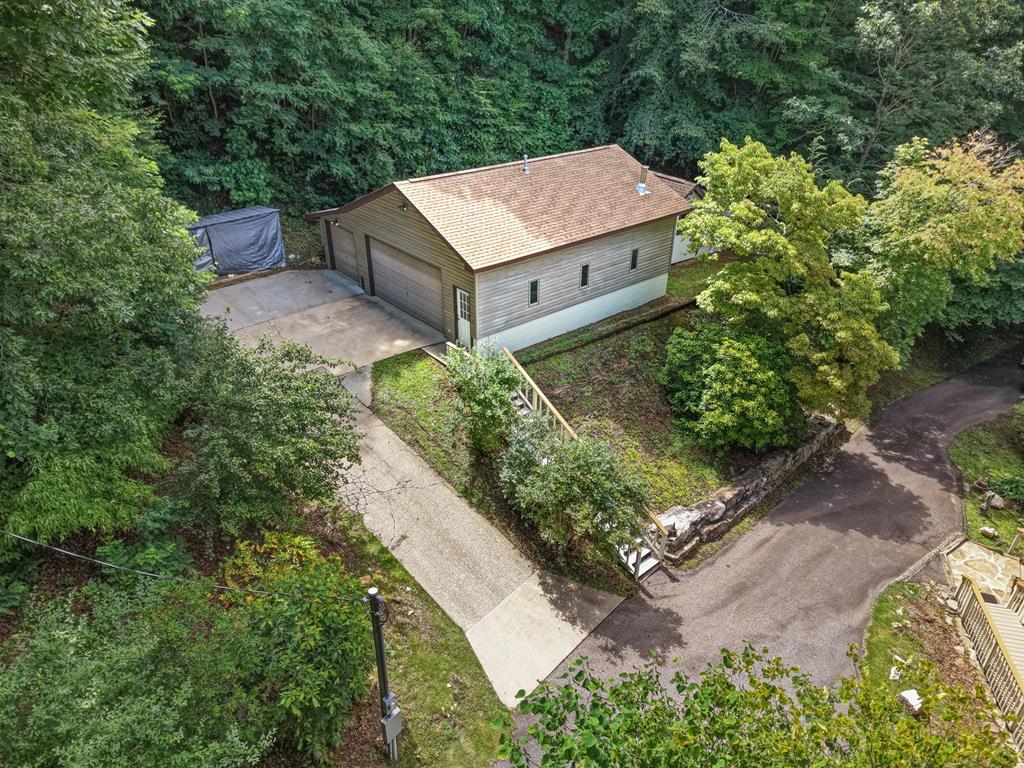 704 Henry Road