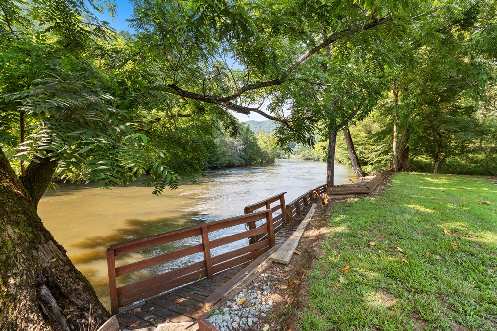 158 RIVERS EDGE TRL LOT 11