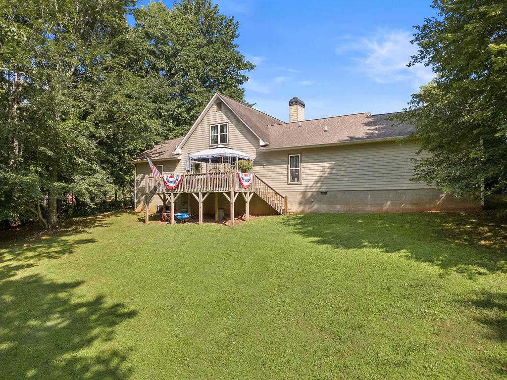220 HEATHWOOD LN
