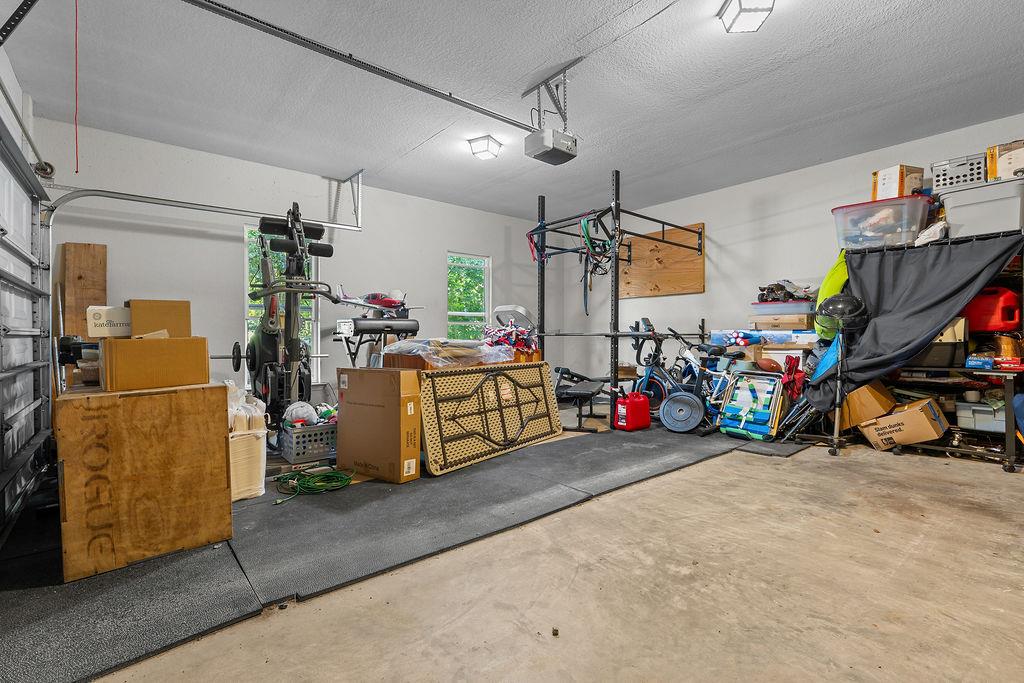 220 HEATHWOOD LN
