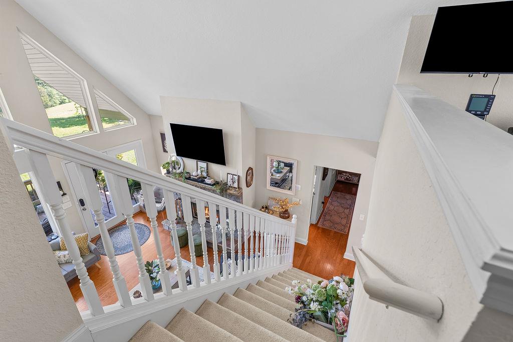 220 HEATHWOOD LN