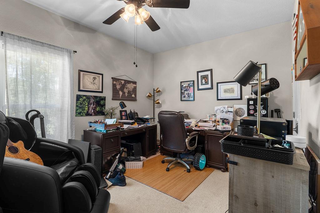220 HEATHWOOD LN