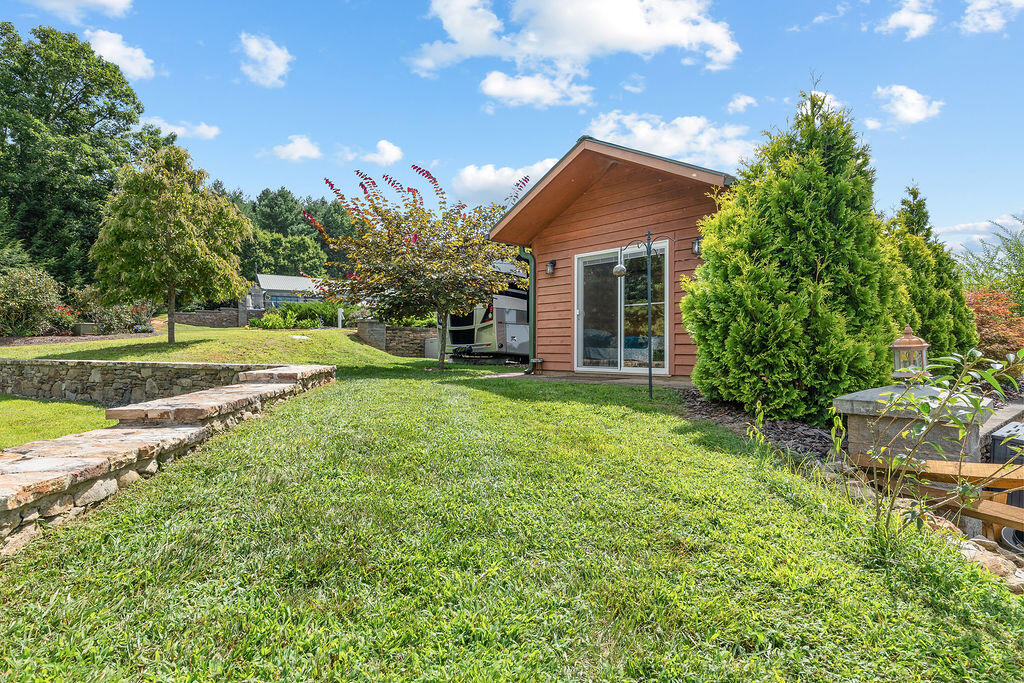 60 Sunset Lane