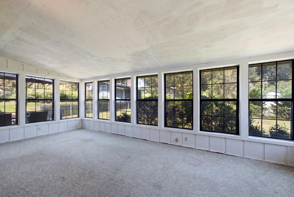 1098 Cat Creek Road