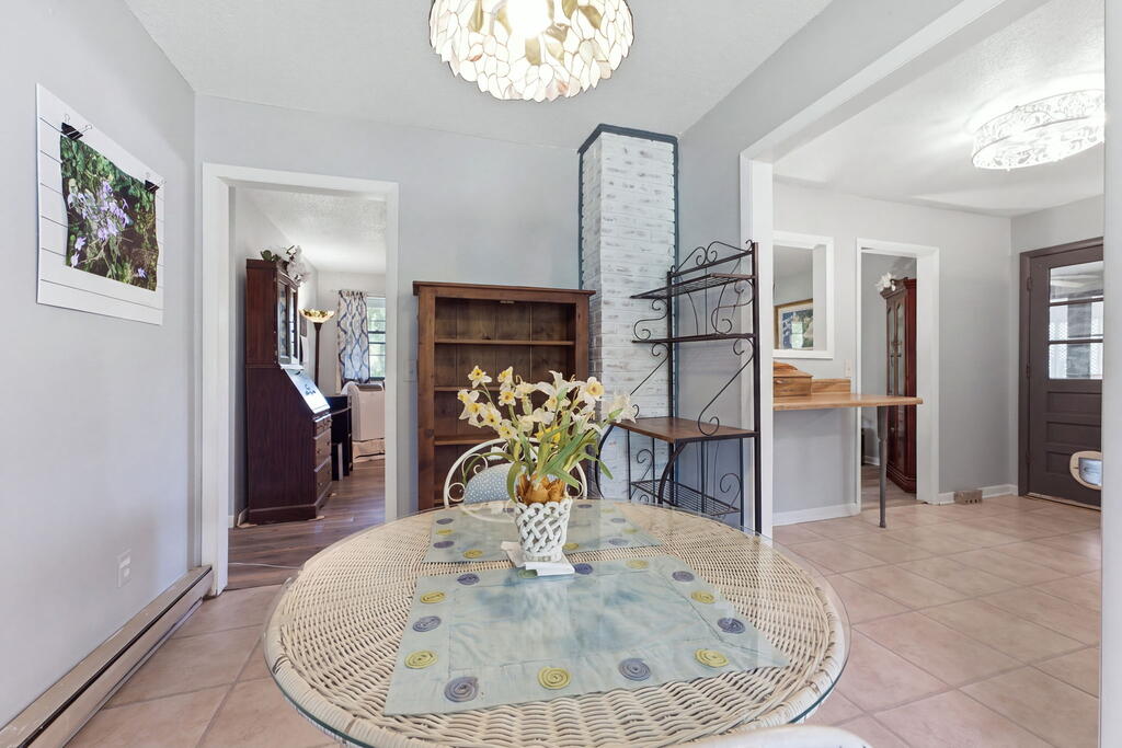 1098 Cat Creek Road