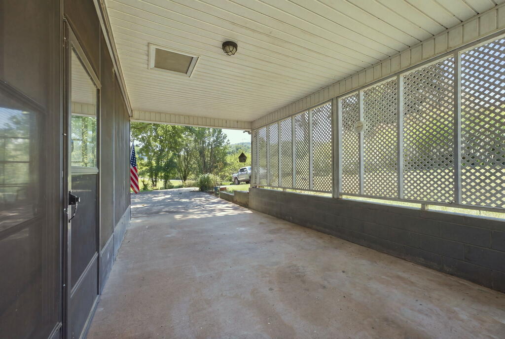 1098 Cat Creek Road