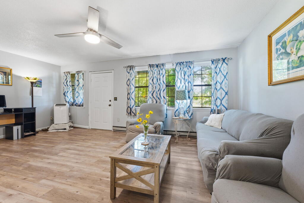 1098 Cat Creek Road
