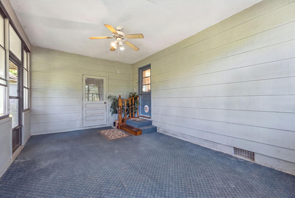 1098 Cat Creek Road