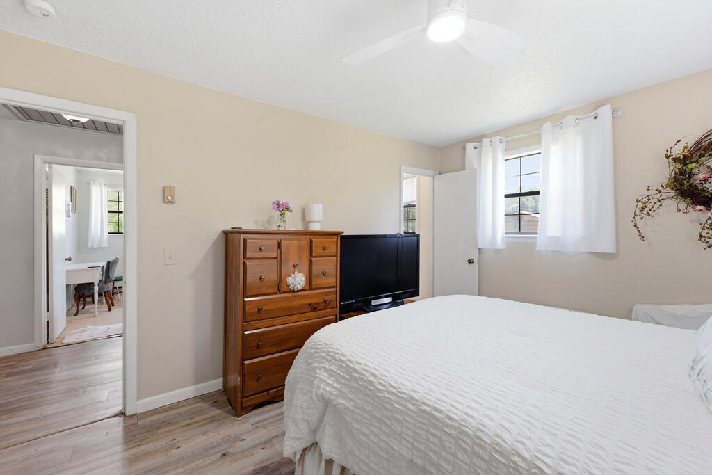 1098 Cat Creek Road