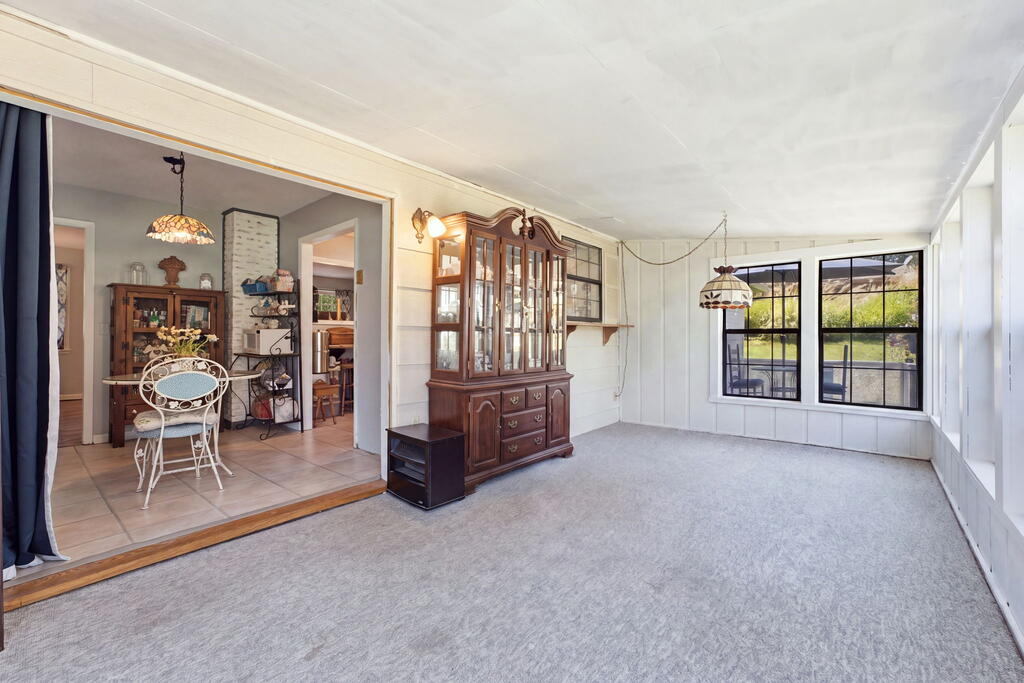 1098 Cat Creek Road