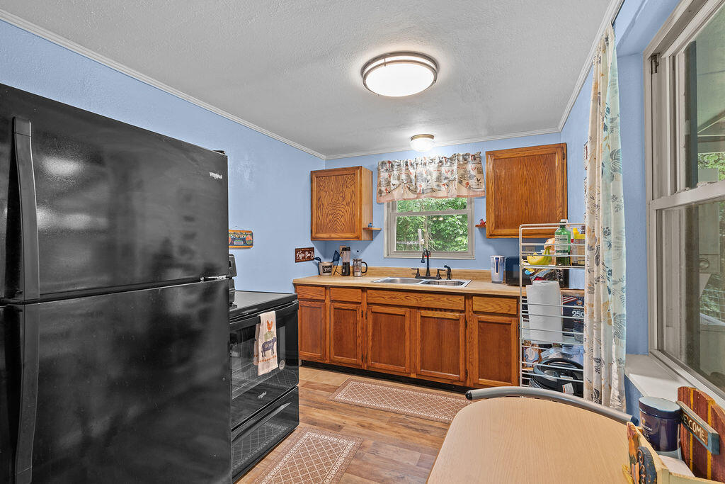 522/526 Coweeta Church Rd