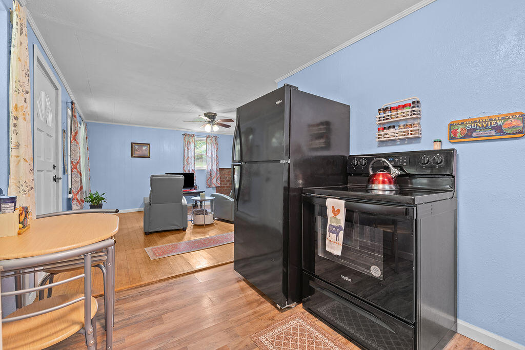 522/526 Coweeta Church Rd