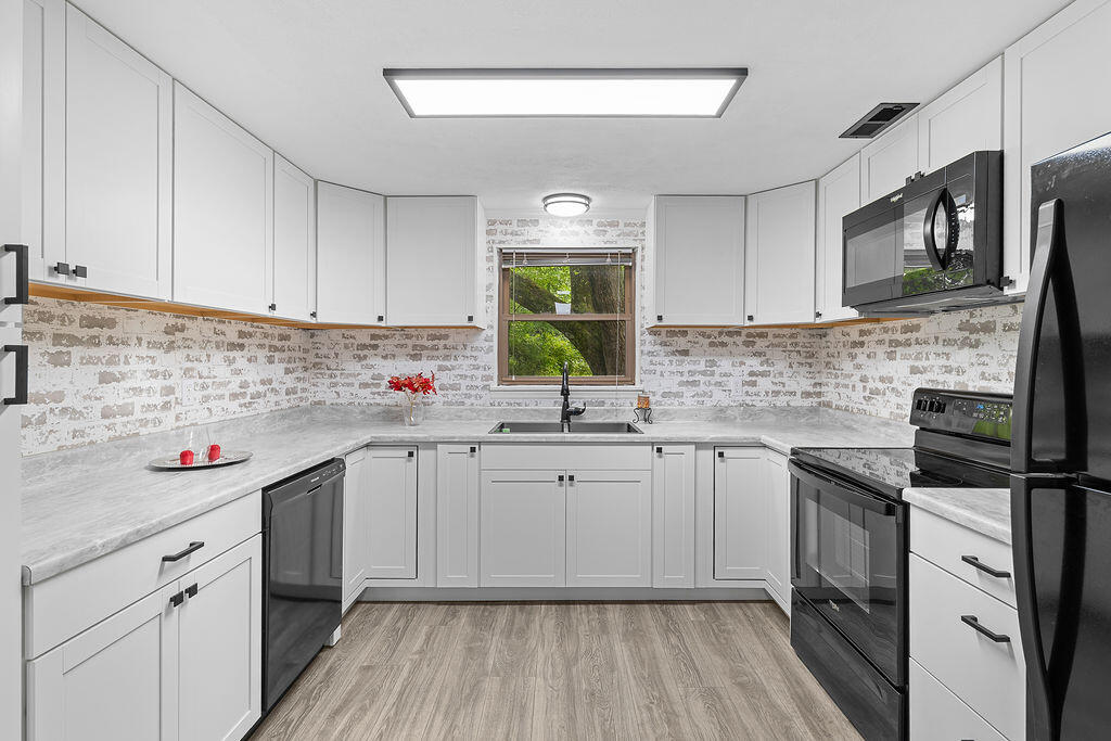 522/526 Coweeta Church Rd