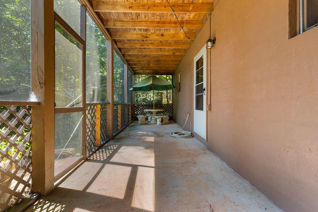 790 Woodland Heights
