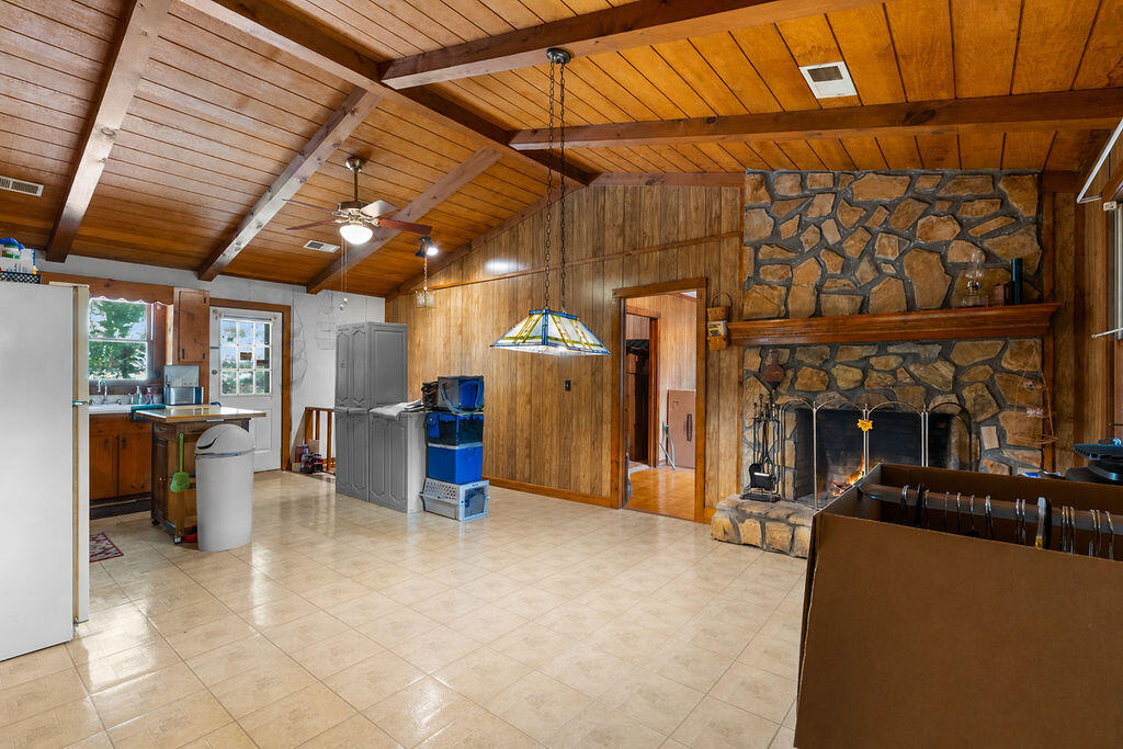 790 Woodland Heights