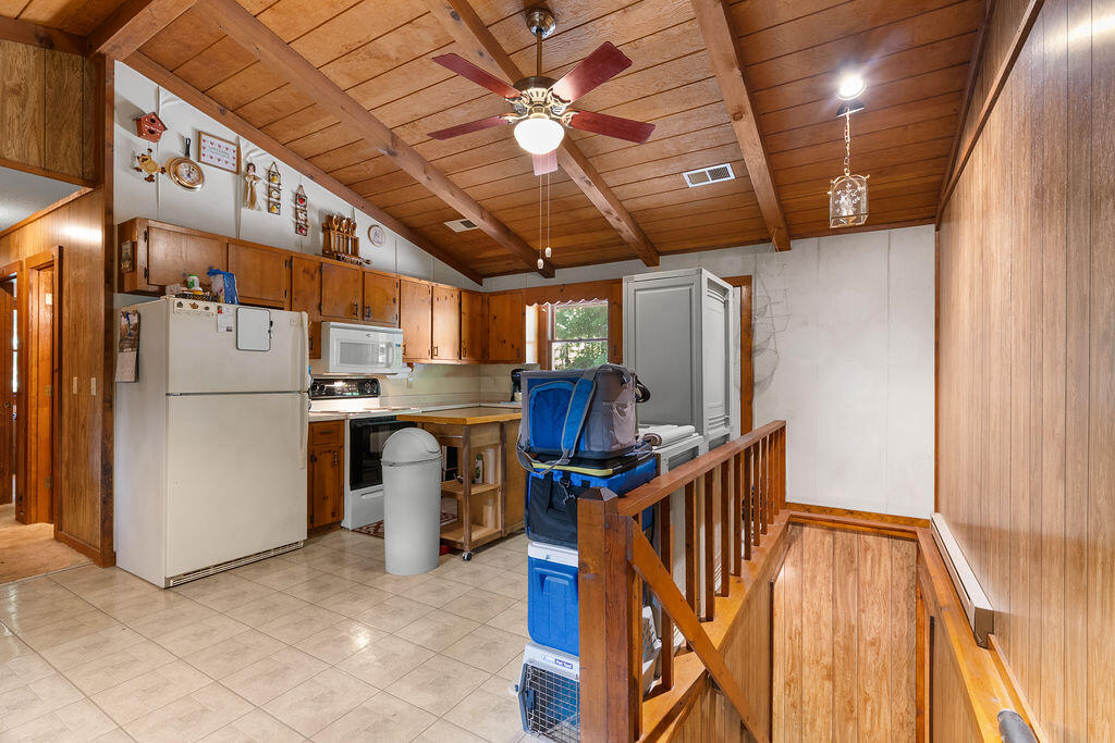 790 Woodland Heights