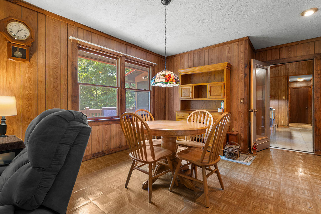 790 Woodland Heights