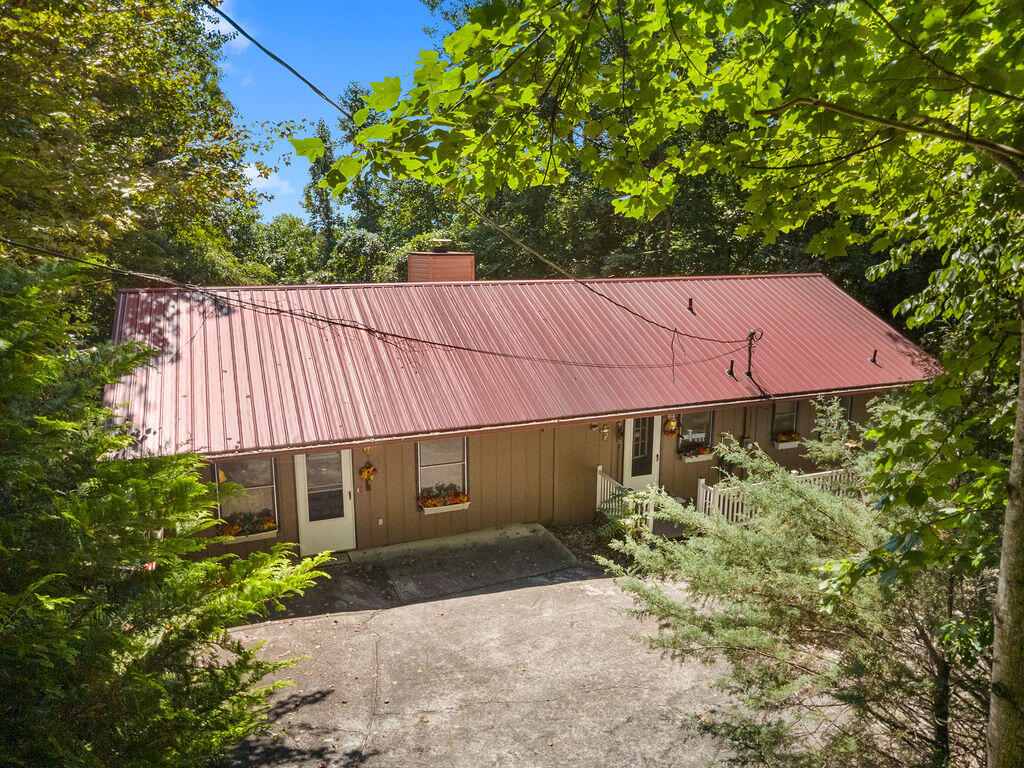 790 Woodland Heights