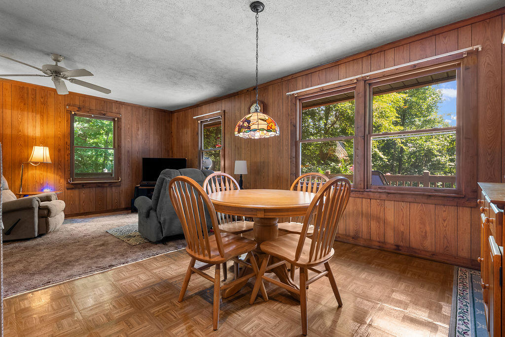 790 Woodland Heights
