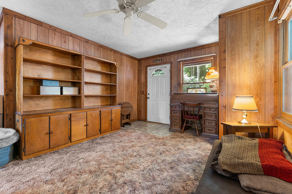790 Woodland Heights
