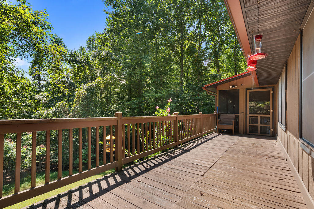 790 Woodland Heights