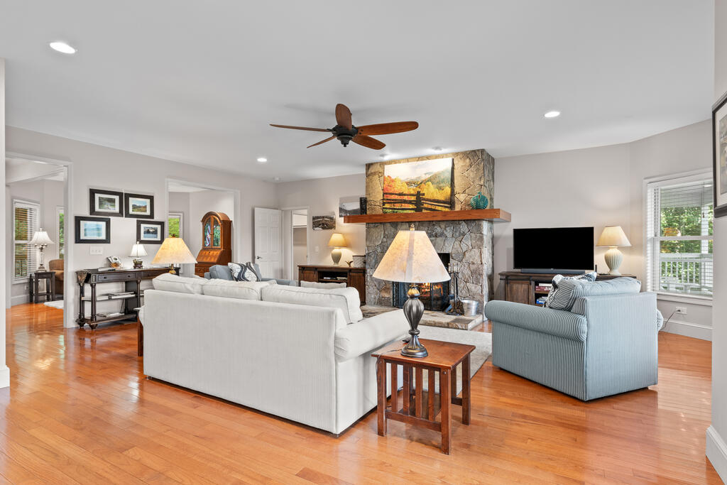 298 Carpenter Rd