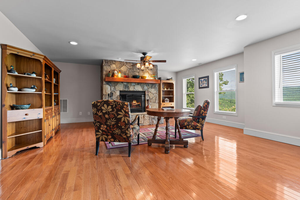 298 Carpenter Rd