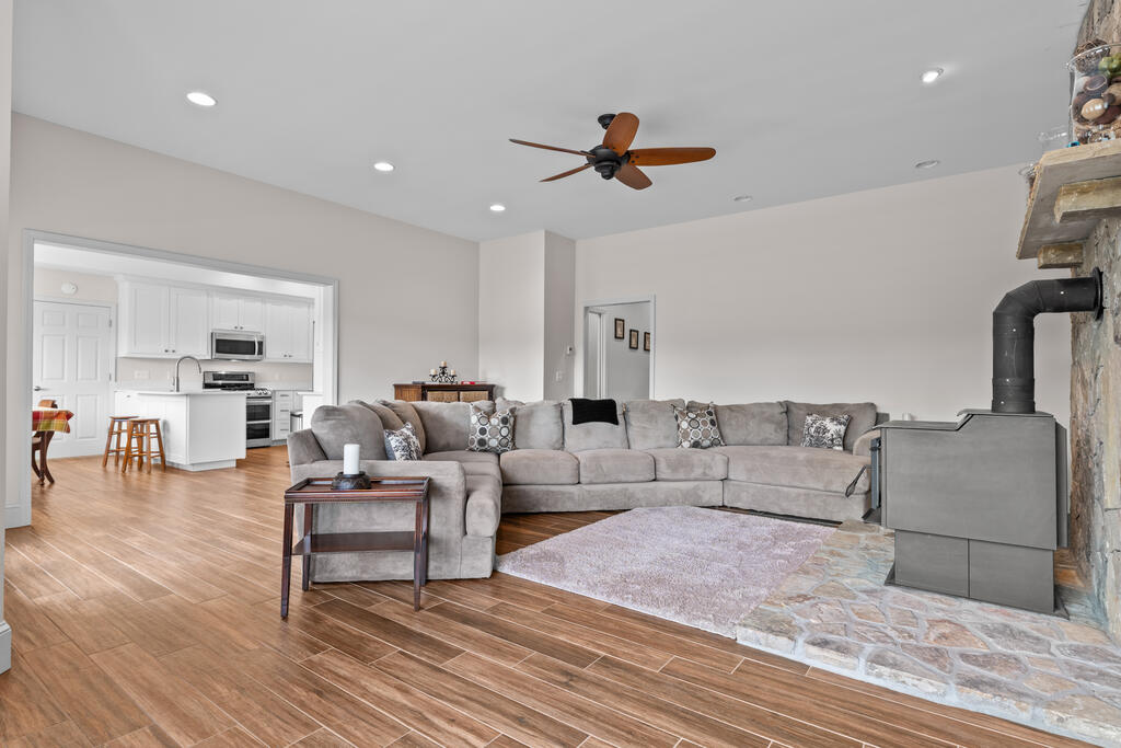 298 Carpenter Rd