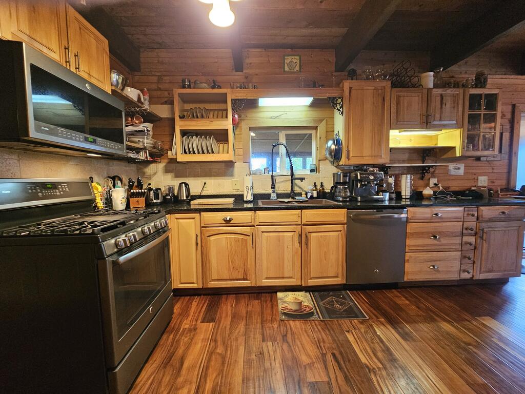 607 Echo High Road