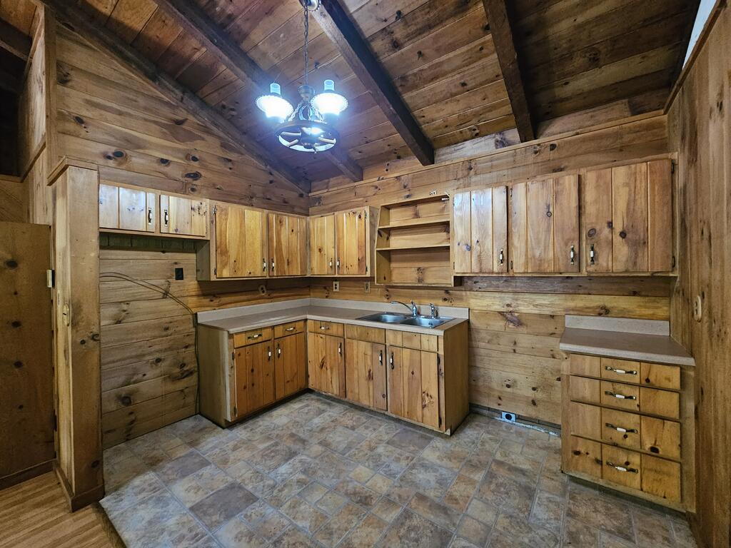 56 Hickory Hollow Rd.