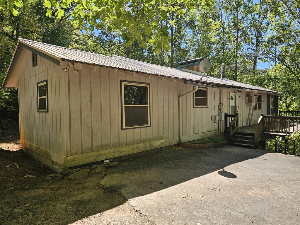 56 Hickory Hollow Rd.