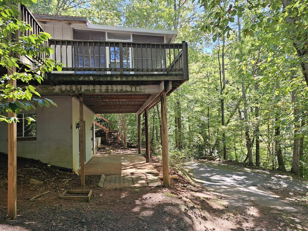 56 Hickory Hollow Rd.