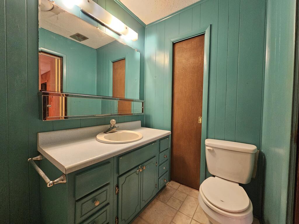 56 Hickory Hollow Rd.