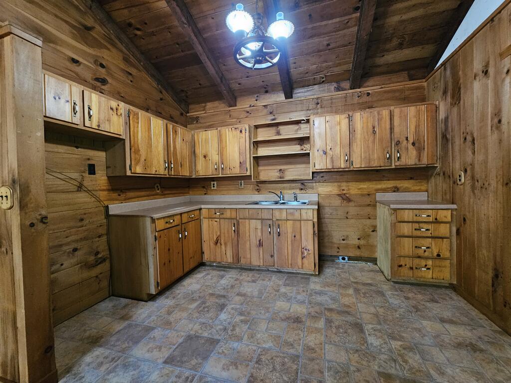 56 Hickory Hollow Rd.