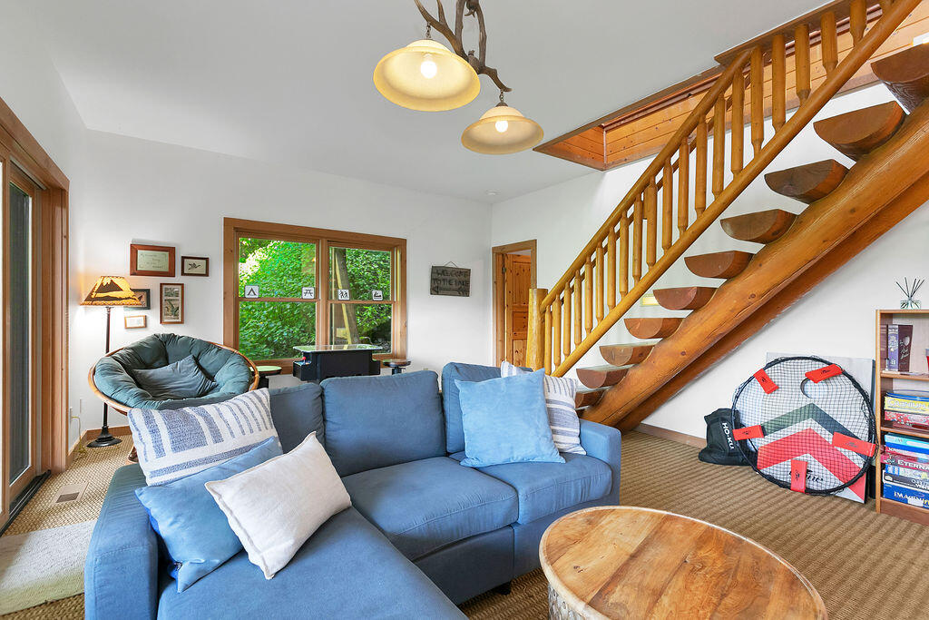 135 Ridge Top Dr