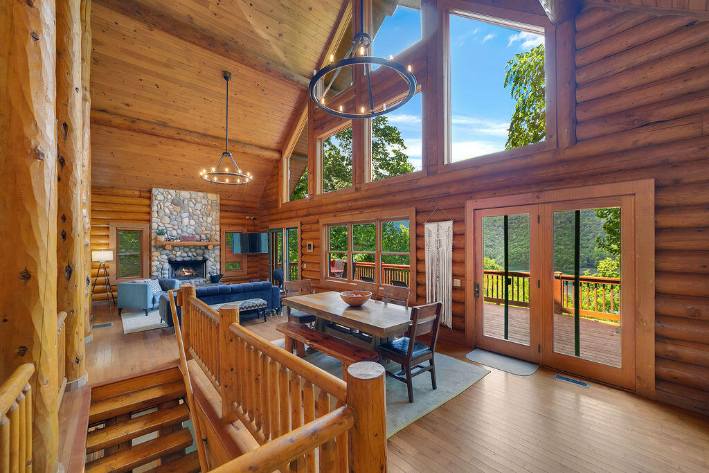 135 Ridge Top Dr