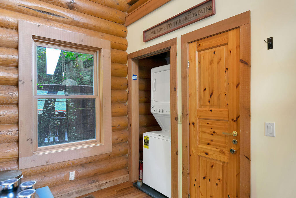 135 Ridge Top Dr