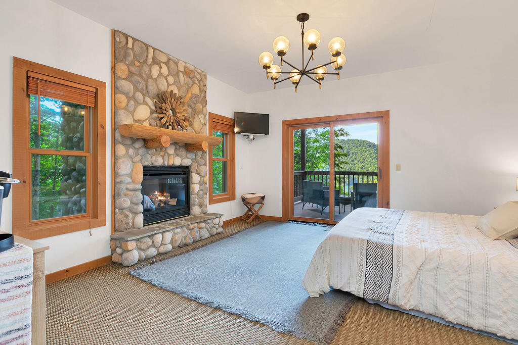 135 Ridge Top Dr