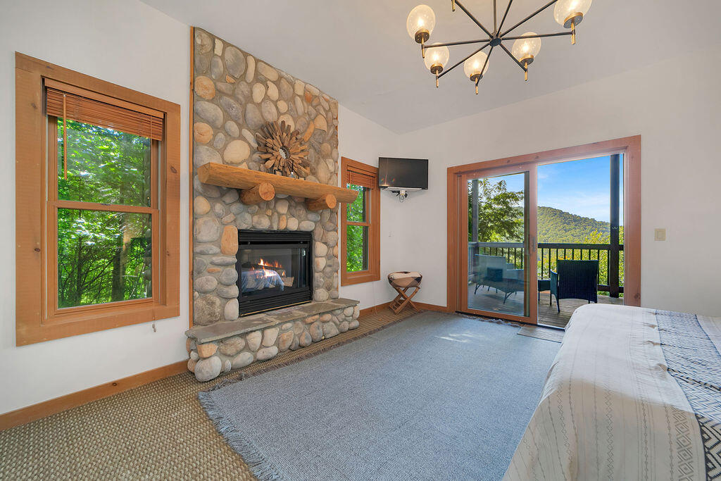 135 Ridge Top Dr