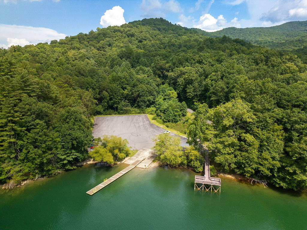 135 Ridge Top Dr