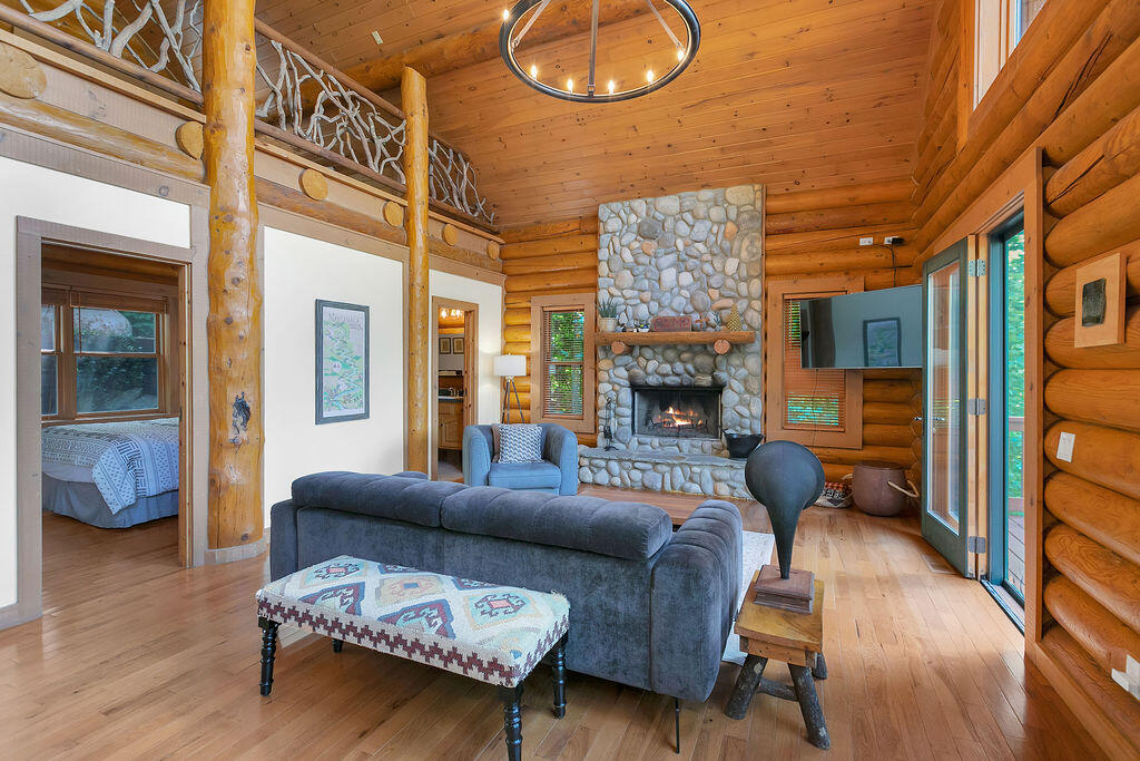 135 Ridge Top Dr