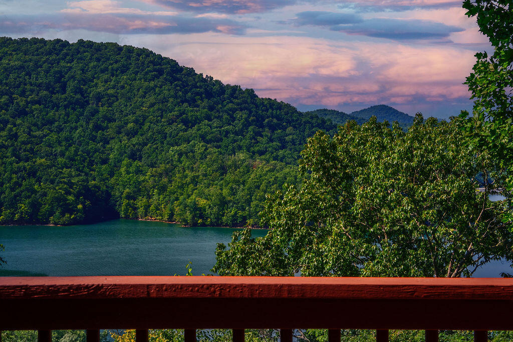 135 Ridge Top Dr