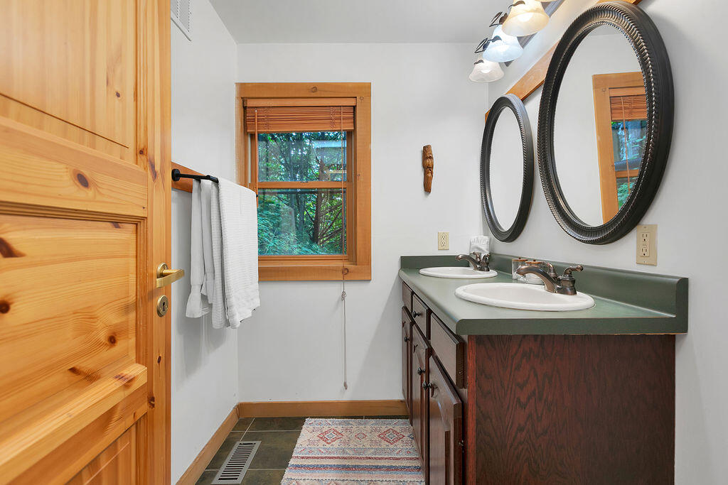 135 Ridge Top Dr
